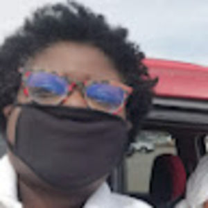 Meet your Posher, Denise